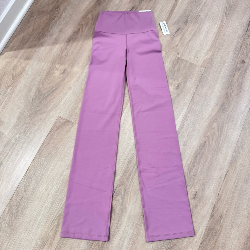 Old Navy High-Waisted StudioSmooth Straight Legging Size S Color Pink NWT